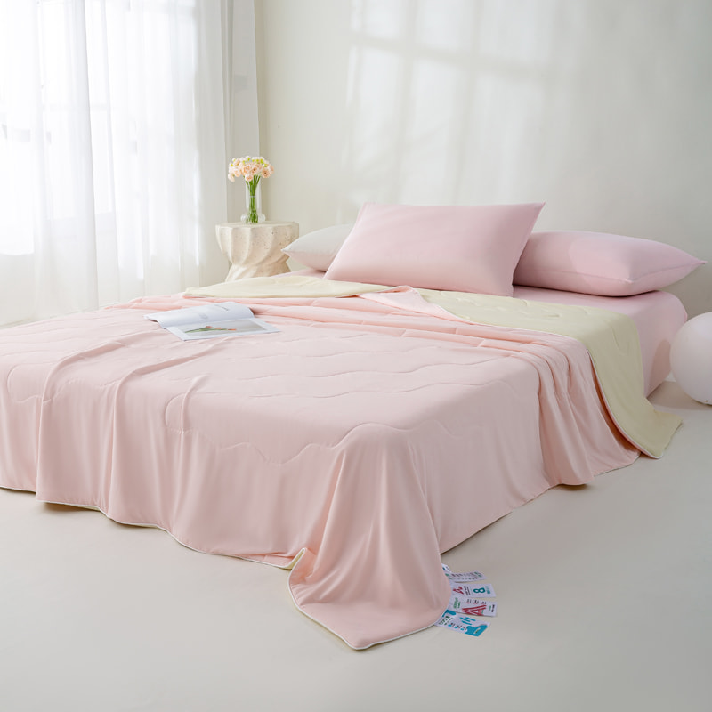 Polyester-Ammonia Summer Cooling Quilt