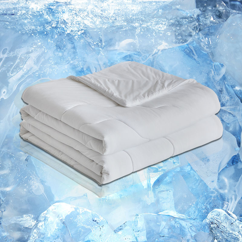 Polyester-Ammonia Summer Cooling Quilt