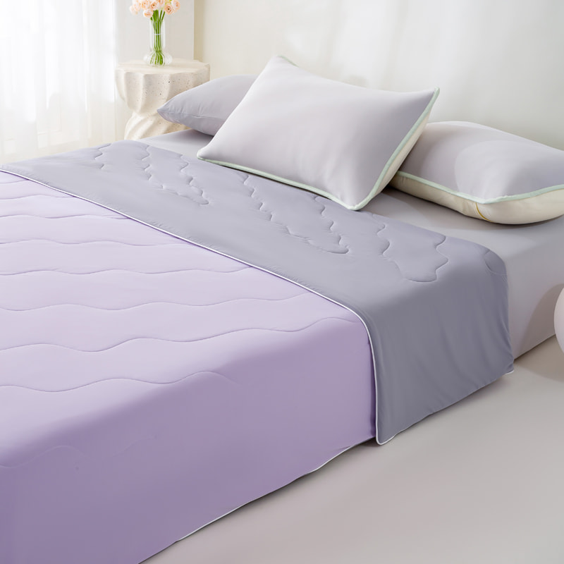 Polyester-Ammonia Summer Cooling Quilt