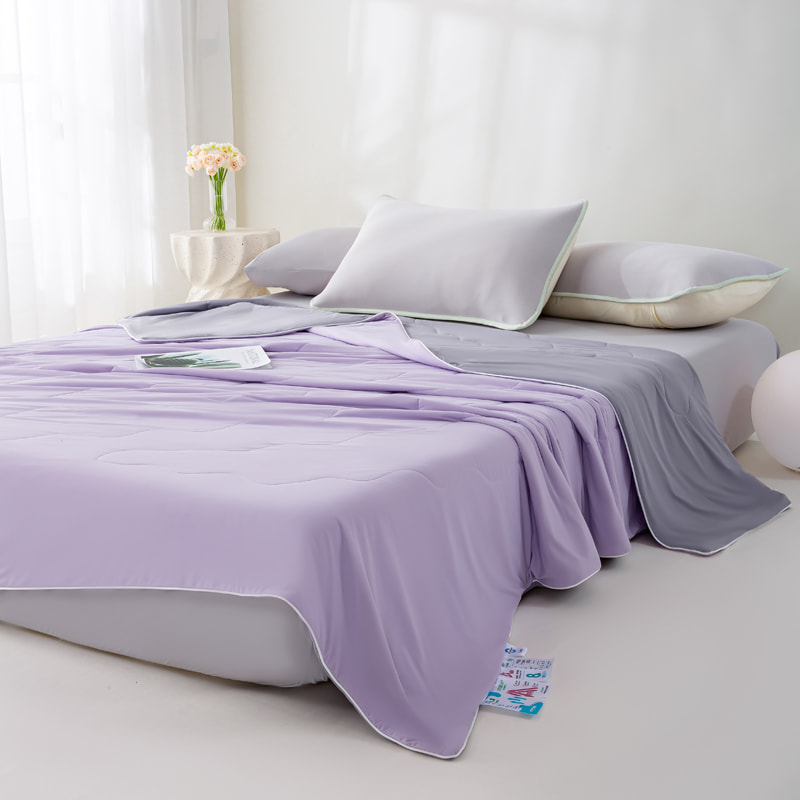 Polyester-Ammonia Summer Cooling Quilt